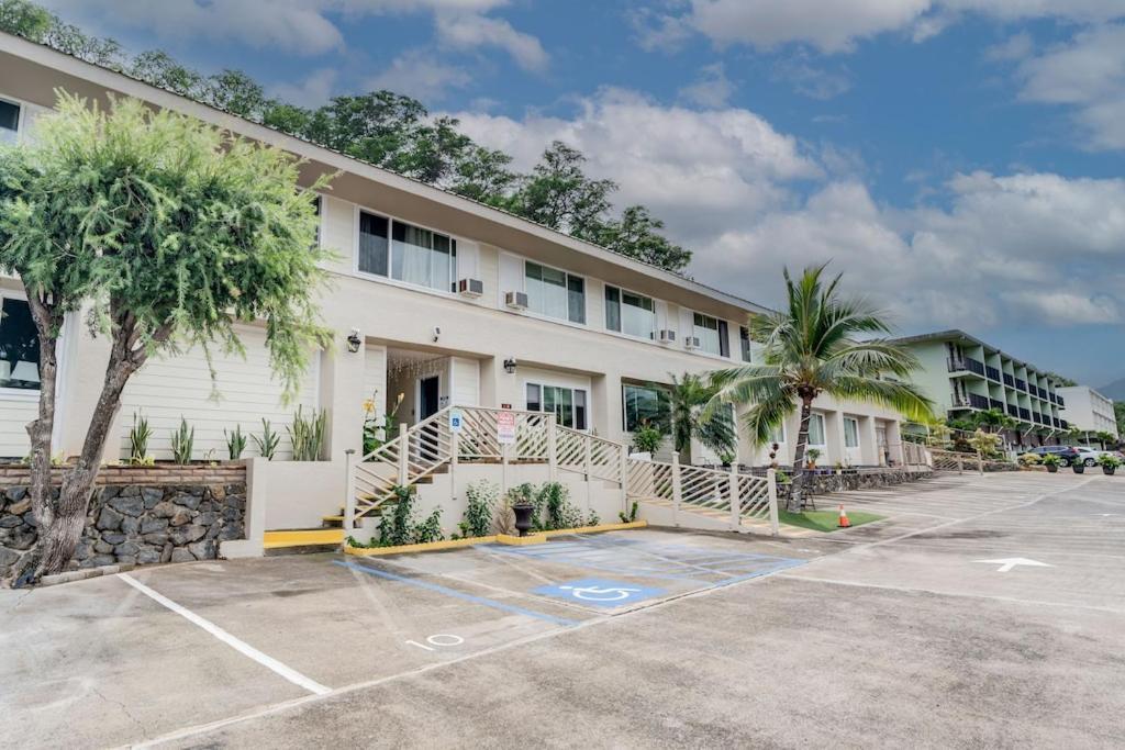 Unit 4 Maui Ohana Modern Wailuku